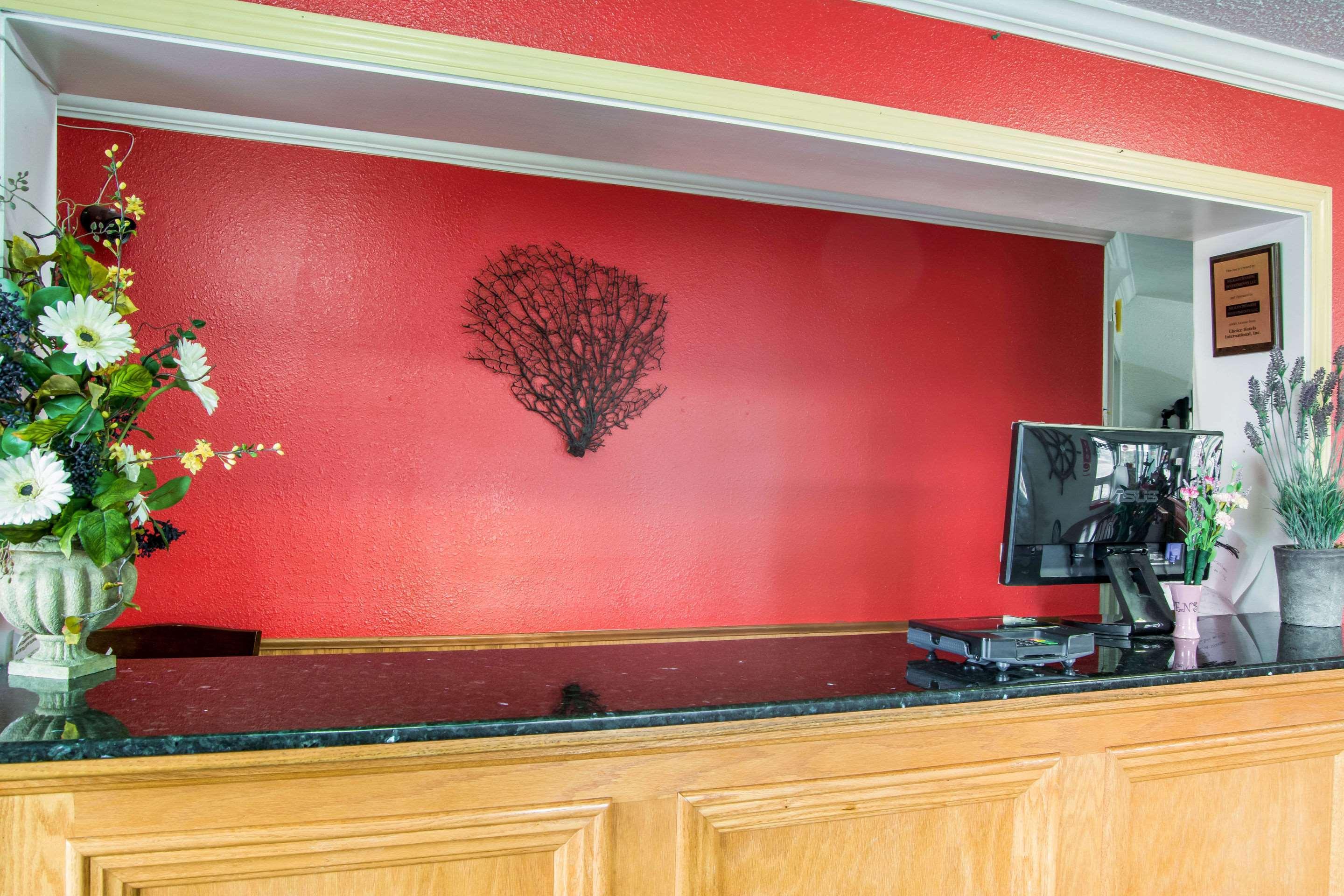 Econo Lodge Tour de Tour de Newport Extérieur photo