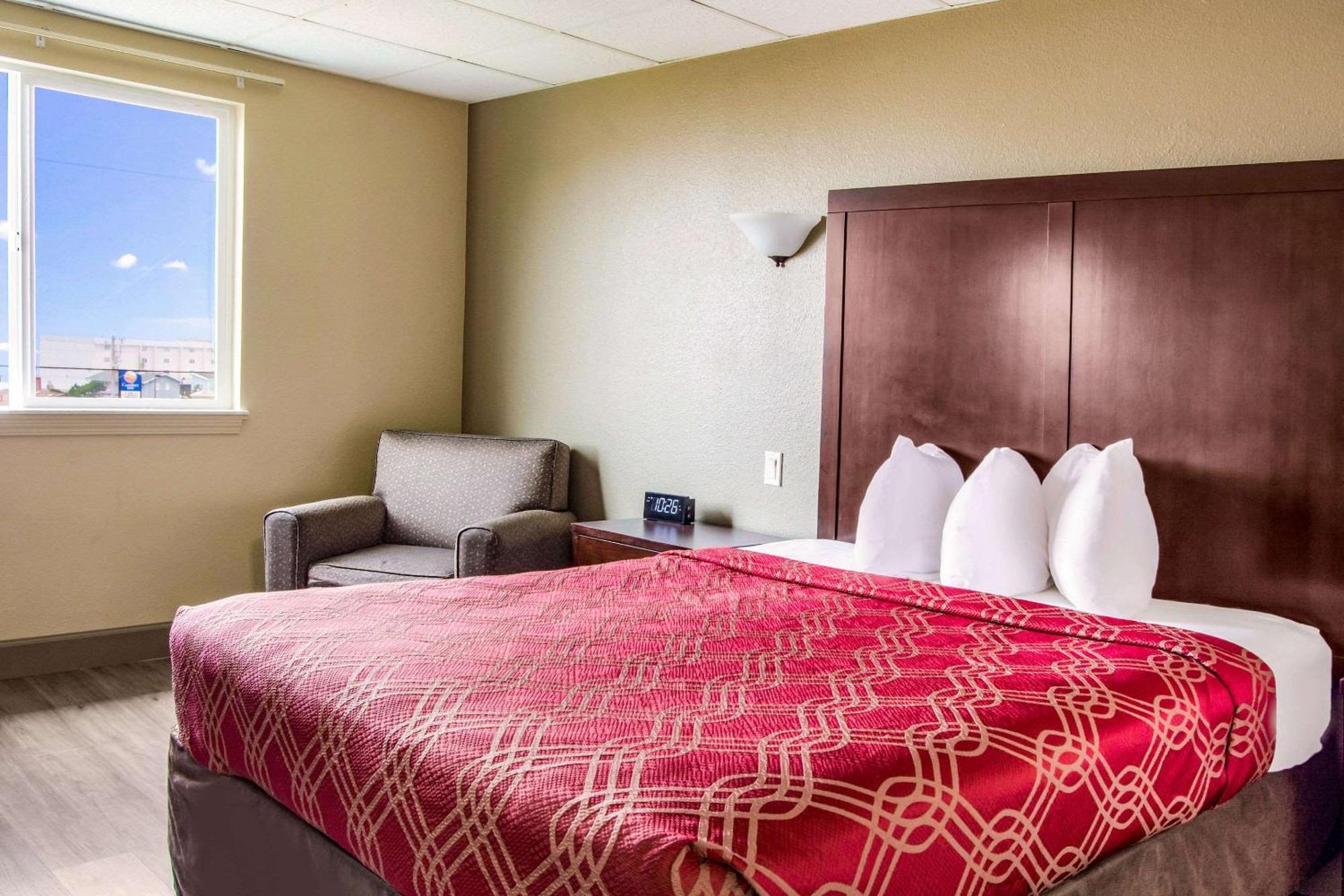 Econo Lodge Tour de Tour de Newport Extérieur photo